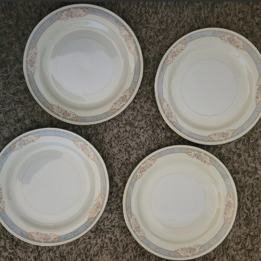 Vintage 1947 Homer Laughlin Eggshell Nautilus- Blue Dawn- Dinner Plates, 4 Count